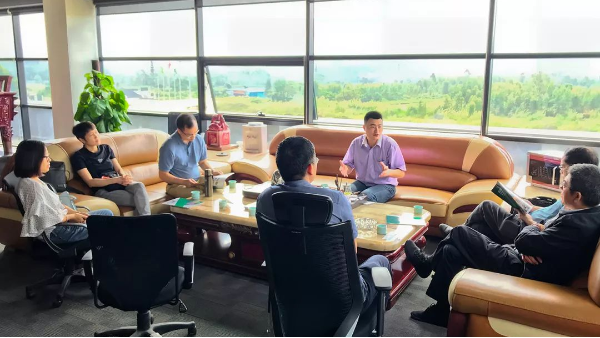 中國五礦商會、佛山外經貿系統領導蒞臨雙興指導工作